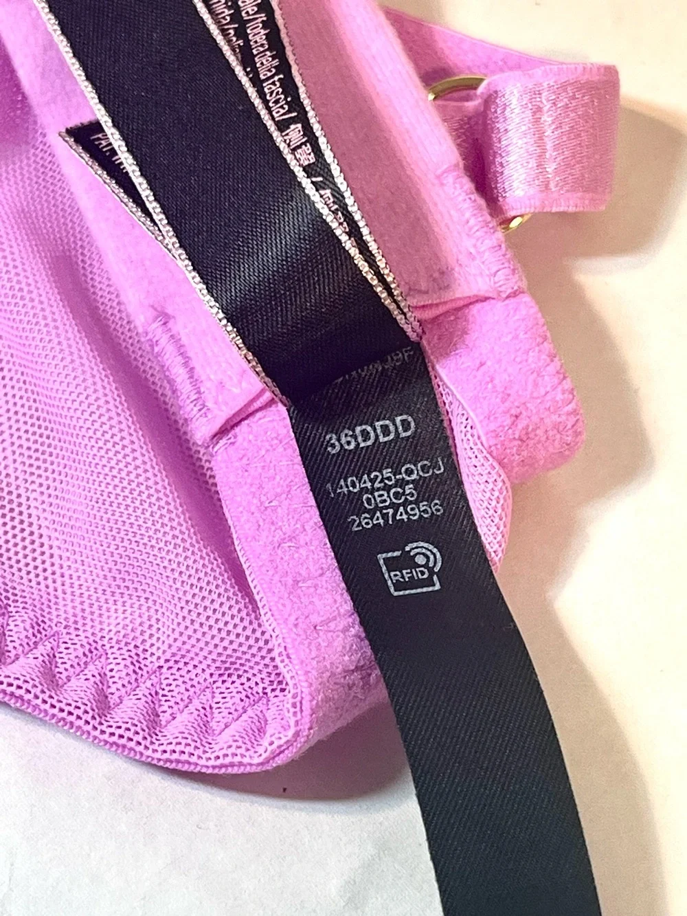 EUC Victoria's Secret Very Sexy Pink Lace Push-Up Bra Gold Chain Straps | 36DDD
